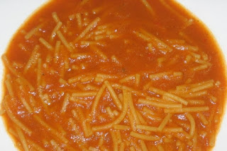 Sopa De Tomate Y Fideos
