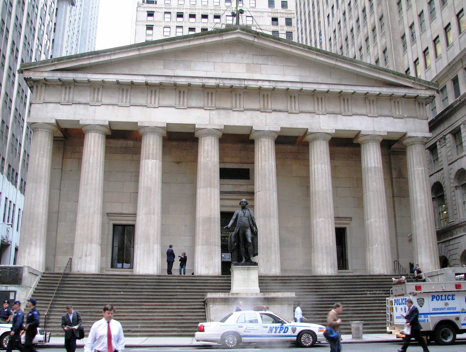 Federal_Hall_front.jpg
