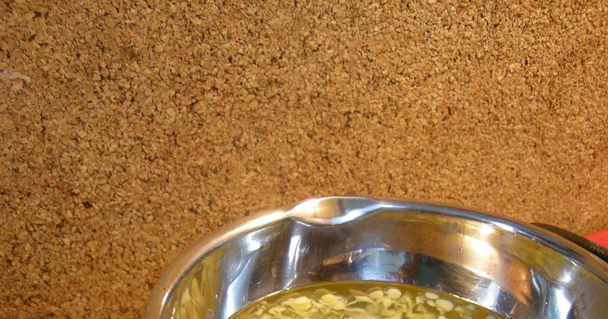 Siloé Soap Beeswax in Sweet Almond Oil Lotion