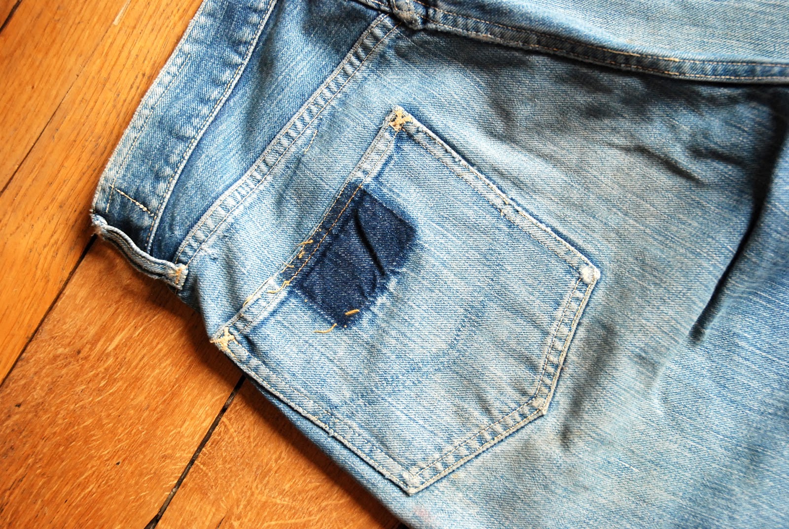 The Vintage Catalogue SOLD !!! 50's Faded indigo denim Headlight jeans