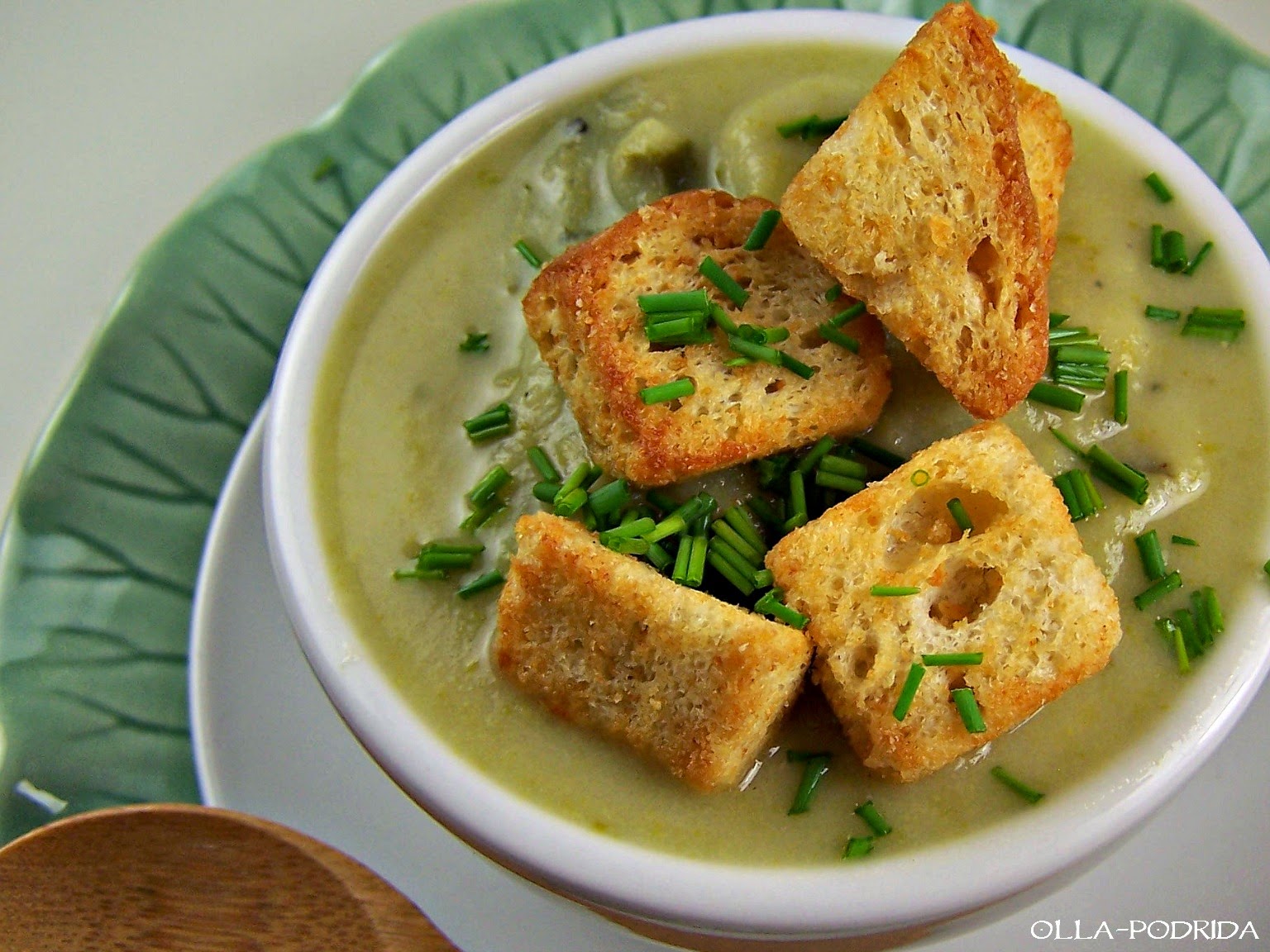 OllaPodrida Fresh and Creamy Asparagus Soup with Tarragon