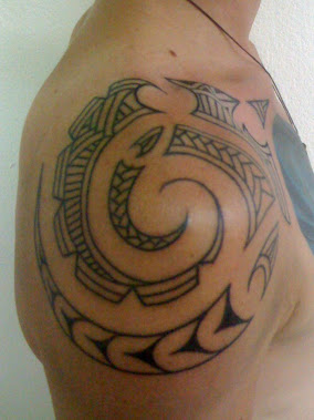 maori shoulder tattoo