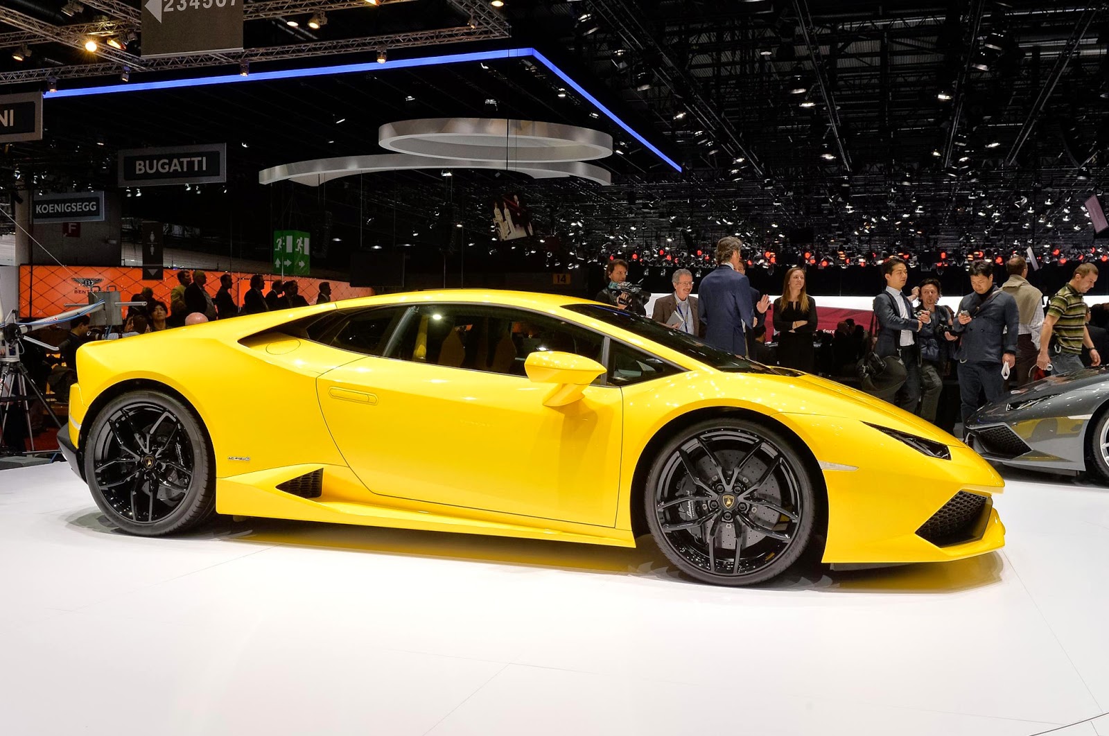 Lamborghini Huracan India Price and Specifications |TechGangs