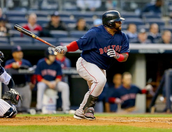 Red Sox derrotaron a los Yankees en maratónico partido de 19 entradas. 