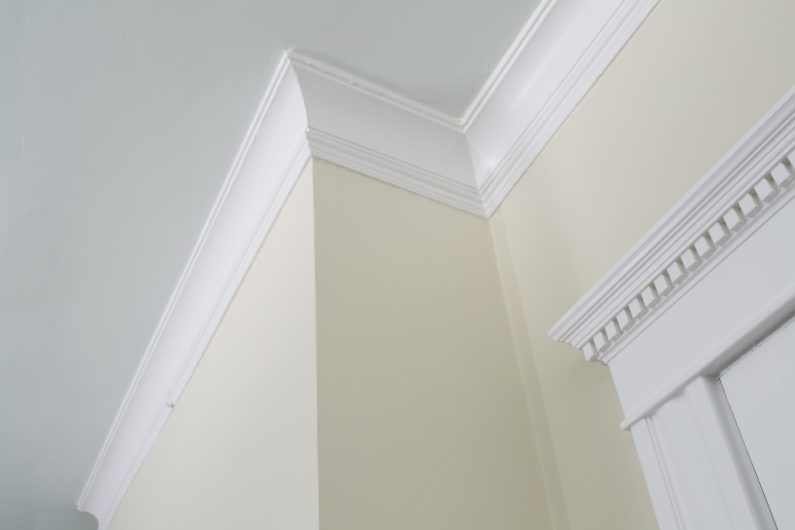 Always use a semigloss finish for an even greater contrast.