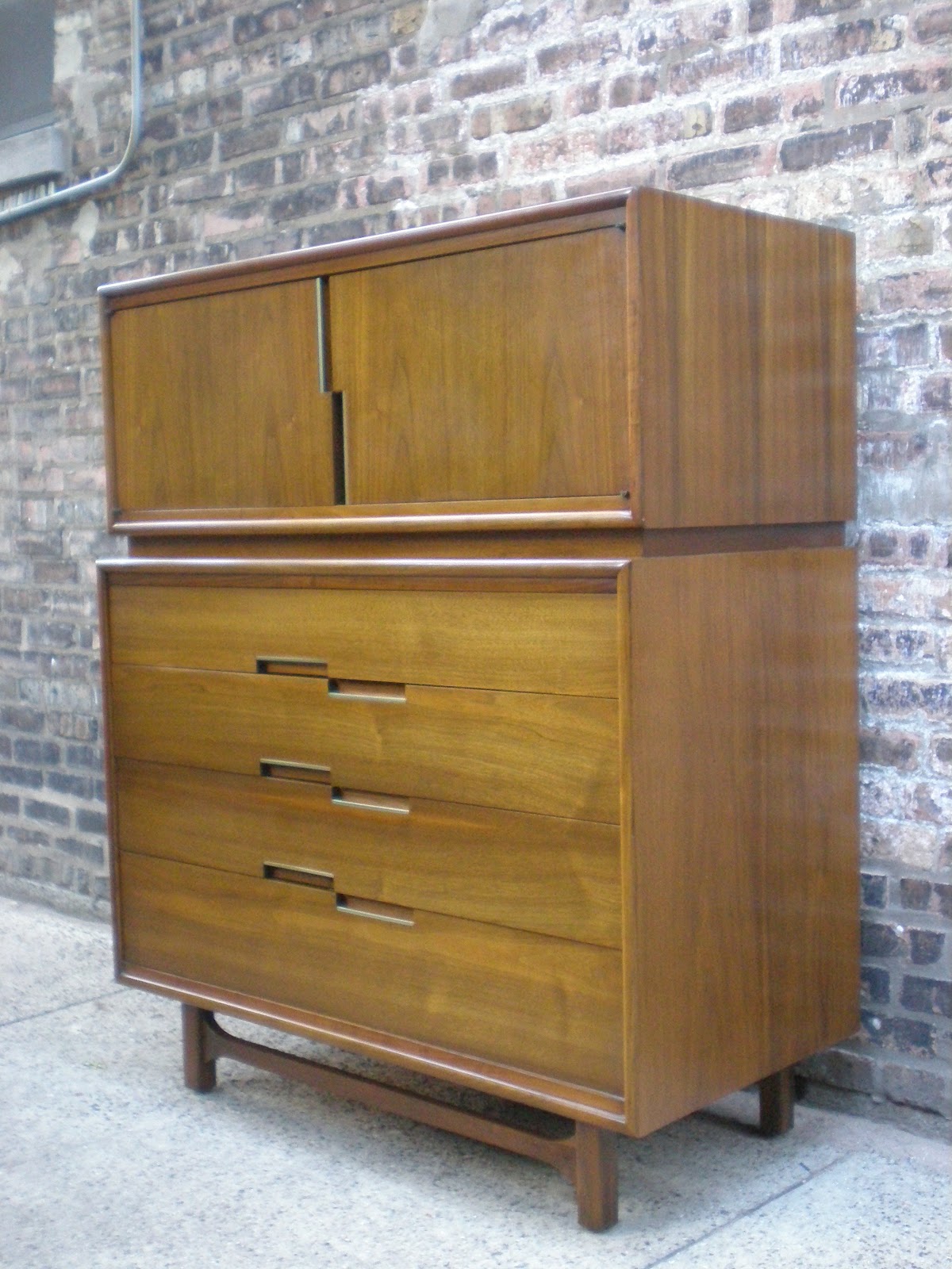 Mid Century Chicago Cavalier 6 Drawer Highboy Dresser