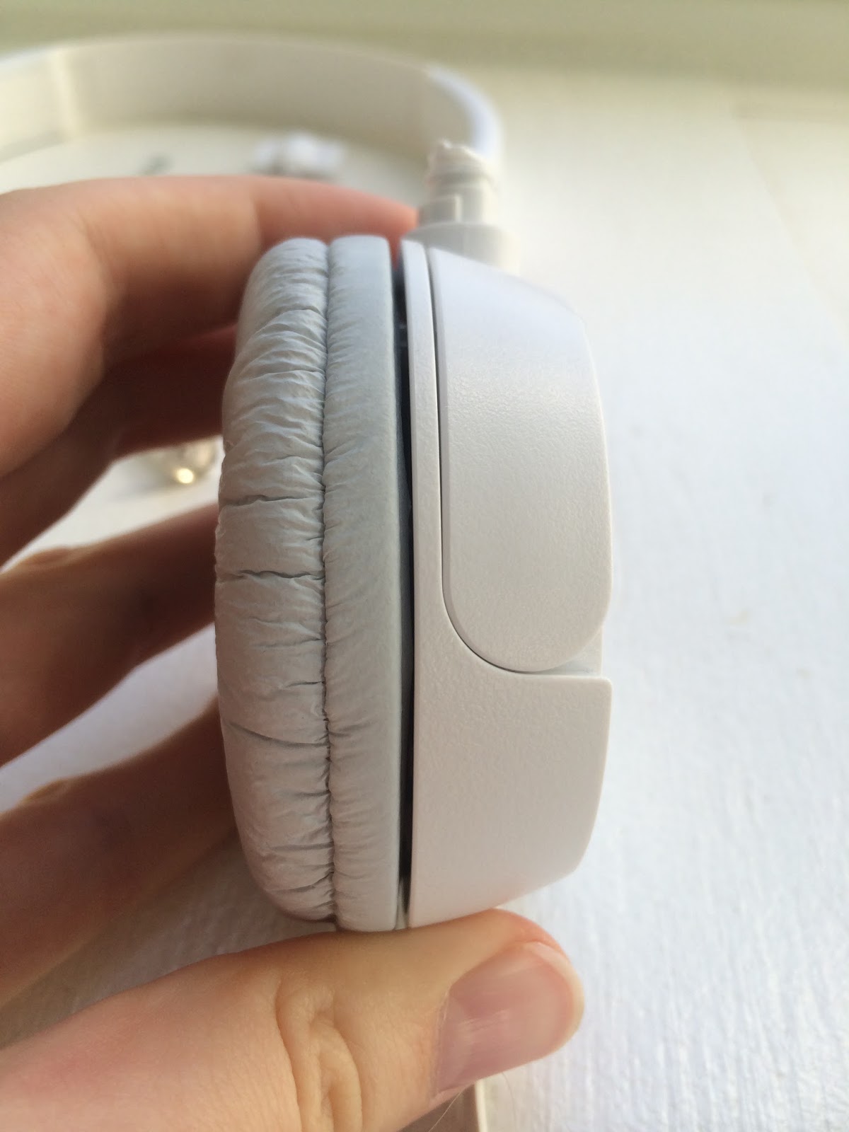 Would You Like Yarn With That? How to Cover Headphones with Knitting