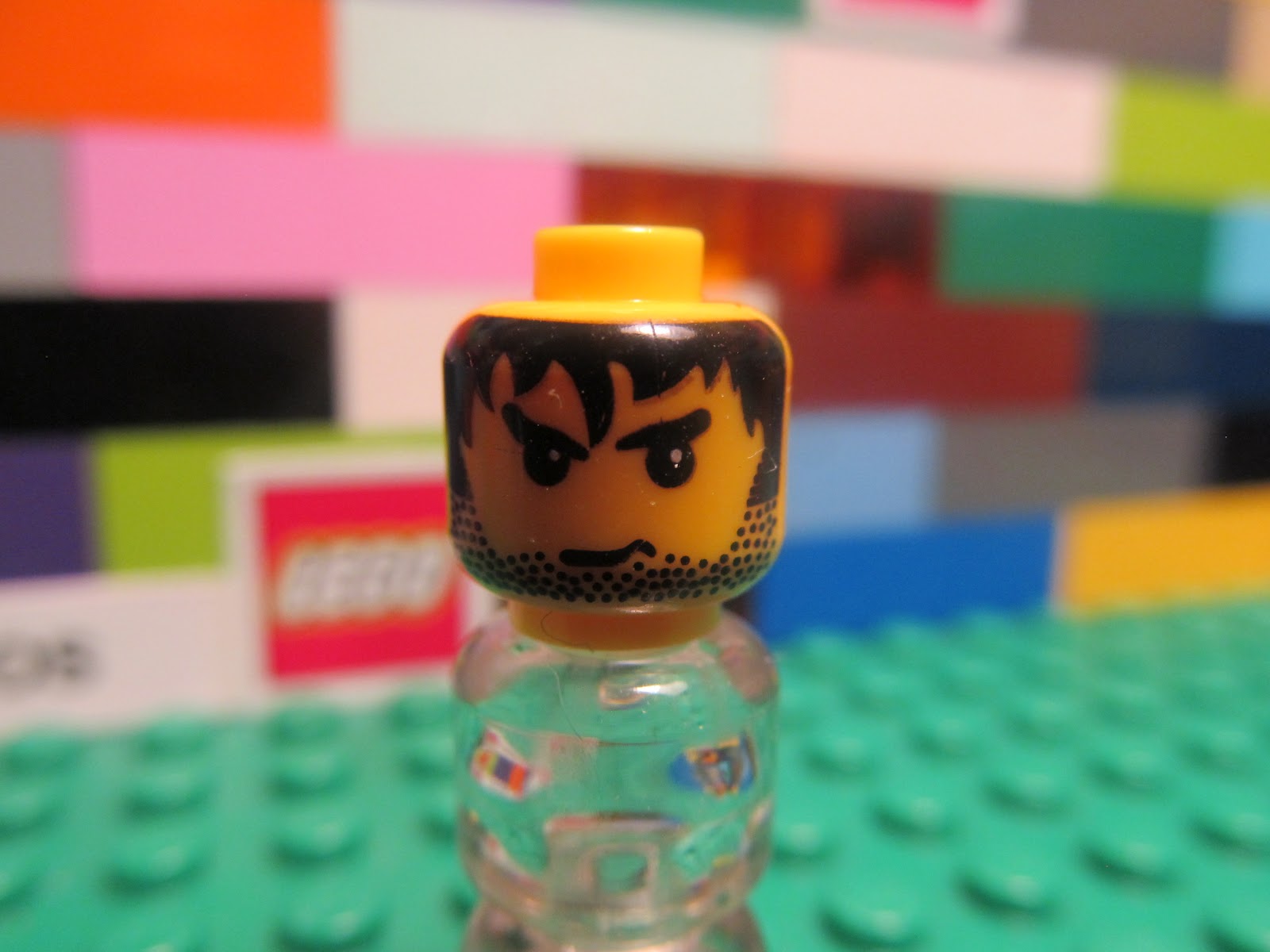LEGO Minifigure BEARDED HEAD FACE w/ beard design quantity x 1 piece