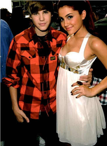 Ariana Grande and Justin Bieber on backstage