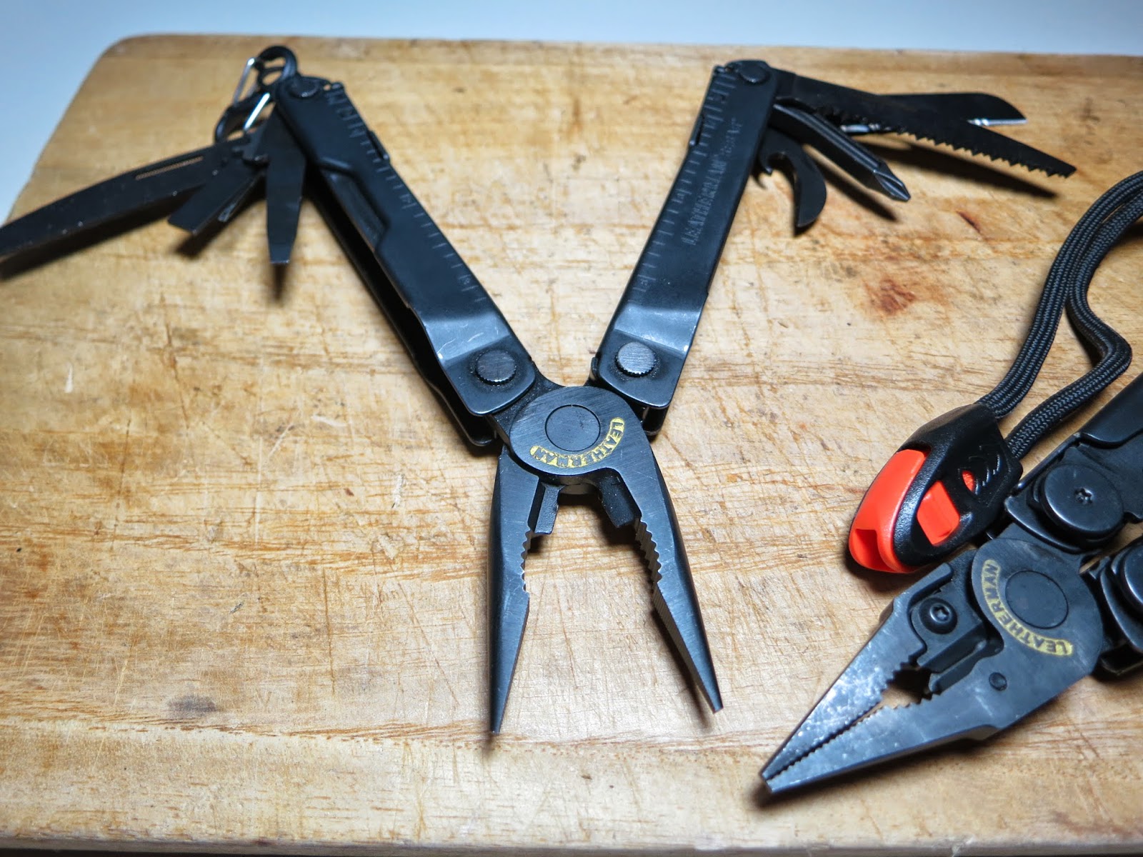 Outdoor Gadgets Leatherman Wave Mod Black Tactical