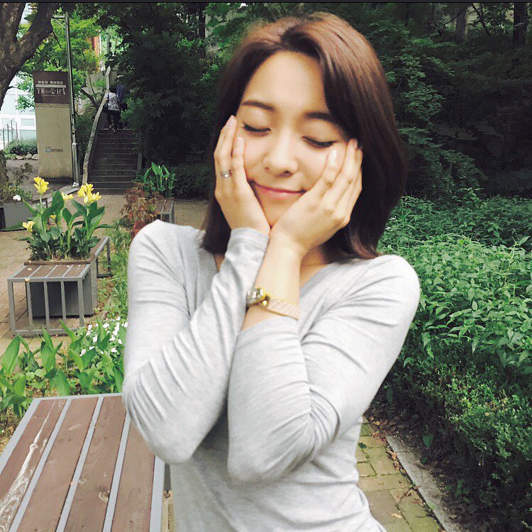 Résultat de recherche d'images pour "luna fx selca"