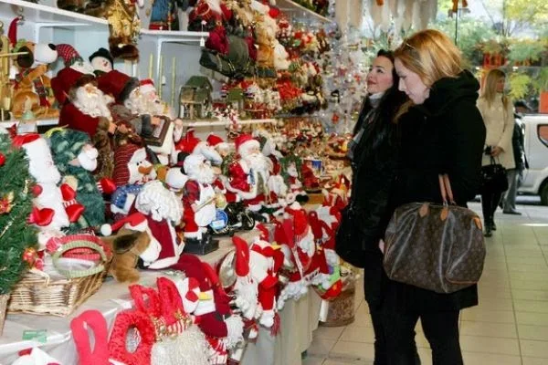 Χαλκίδα: Πρεμιέρα για το εορταστικό ωράριο - Πότε θα είναι ανοιχτά τα μαγαζιά 