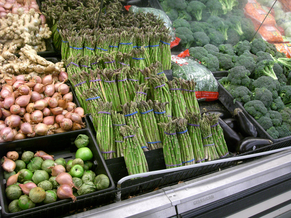 Ode Street Tribune Rosslyn Safeway gets new manager