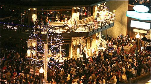 Smoky Mountain Travel Tips: New Years Eve Ball Drop Gatlinburg 2012