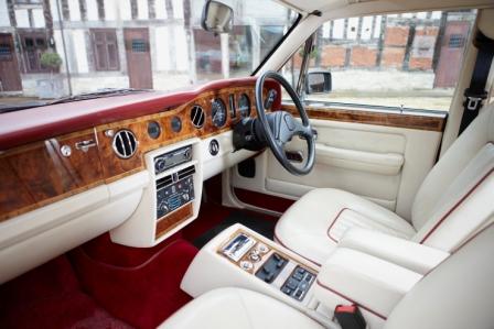 Cars N Bikes Vintage Rolls Royce Interior
