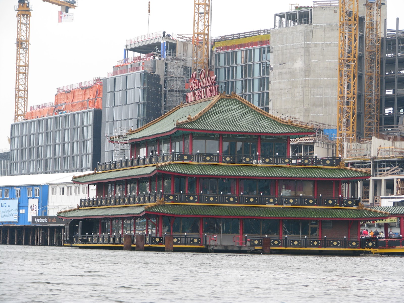 SIMPLY THE BEST This Floating Chinese Restaurant in Amsterdam