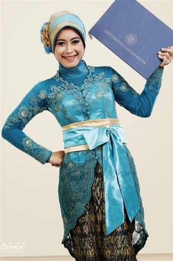 model hijab dan baju kebaya wisuda muslimah terbaru 2017/2018 model hijab dan baju kebaya wisuda muslimah terbaru 2017/2018