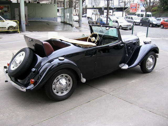 Classic Car Posters Citroen Cabriolet 11 Bl