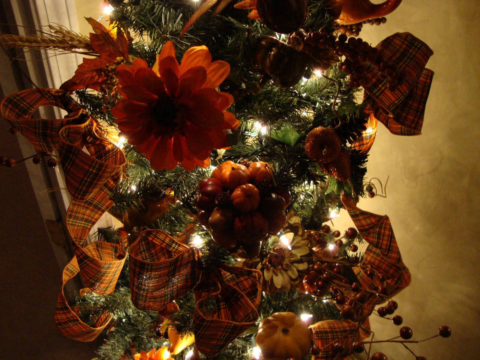 A Hint of Home Pumpkin Tree