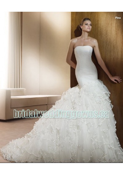 Dream Wedding Dress on Be Simple However I Want Ruffles And Overlay To Adorn My Dream Dress