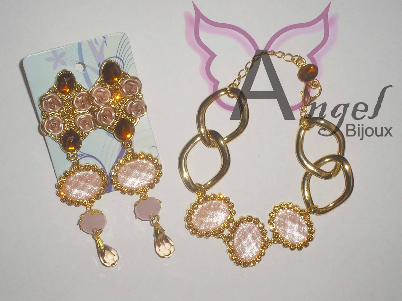 Hora de Diva Especial de acessórios da Angel Bijoux. Bijus cheias de