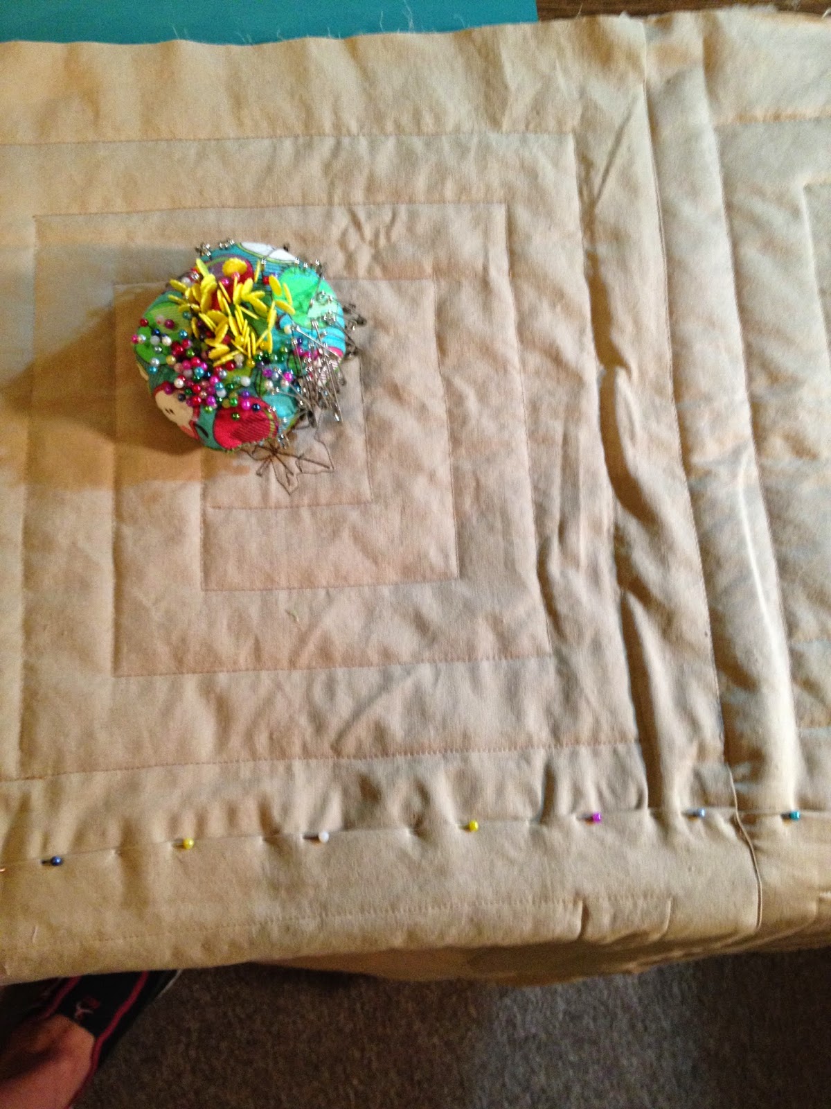 Quilt as you go using free motion quilting Joining quilted log cabin