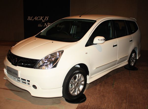 Nissan Grand Livina Nissan Grand Livina