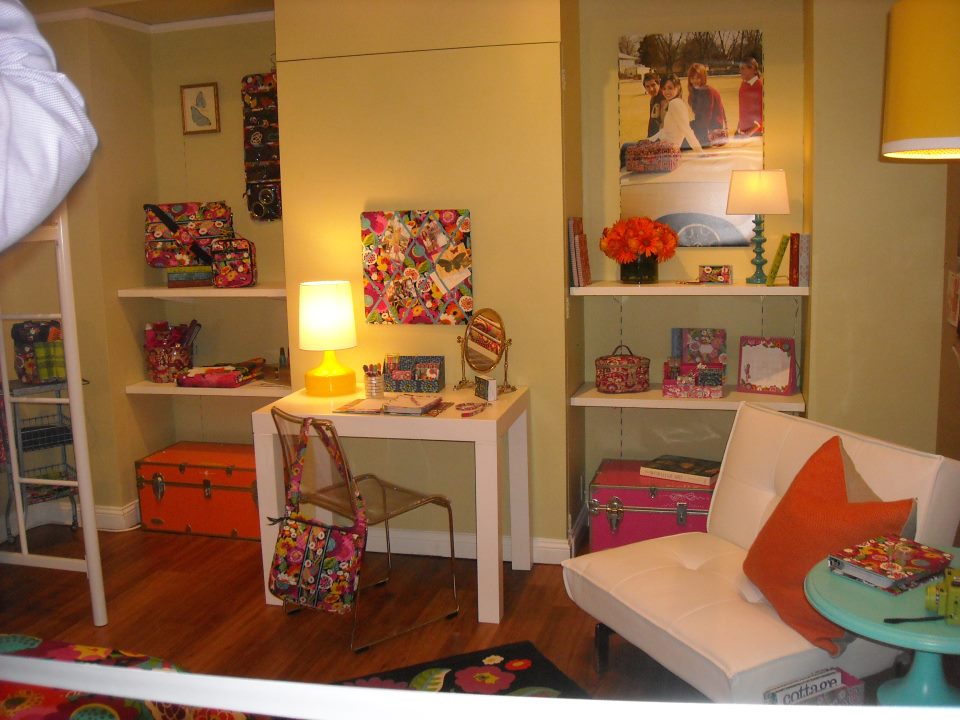 Ohmyvera A Blog About All Things Vera Bradley Dorm I Would Have Loved This Dorm Room