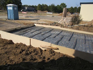 Unser Hausbau: Garage in Eigenleistung: Fundament/Bodenplatte-Tag 3