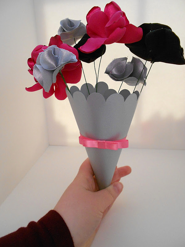 easy diy Tissue Paper Flowers: a simple DIY from NellieBellie