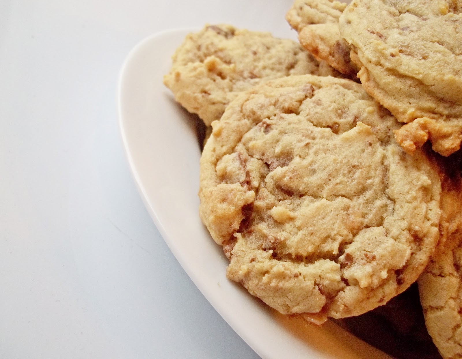 The Lonely Baker Toffee Bit Cookies