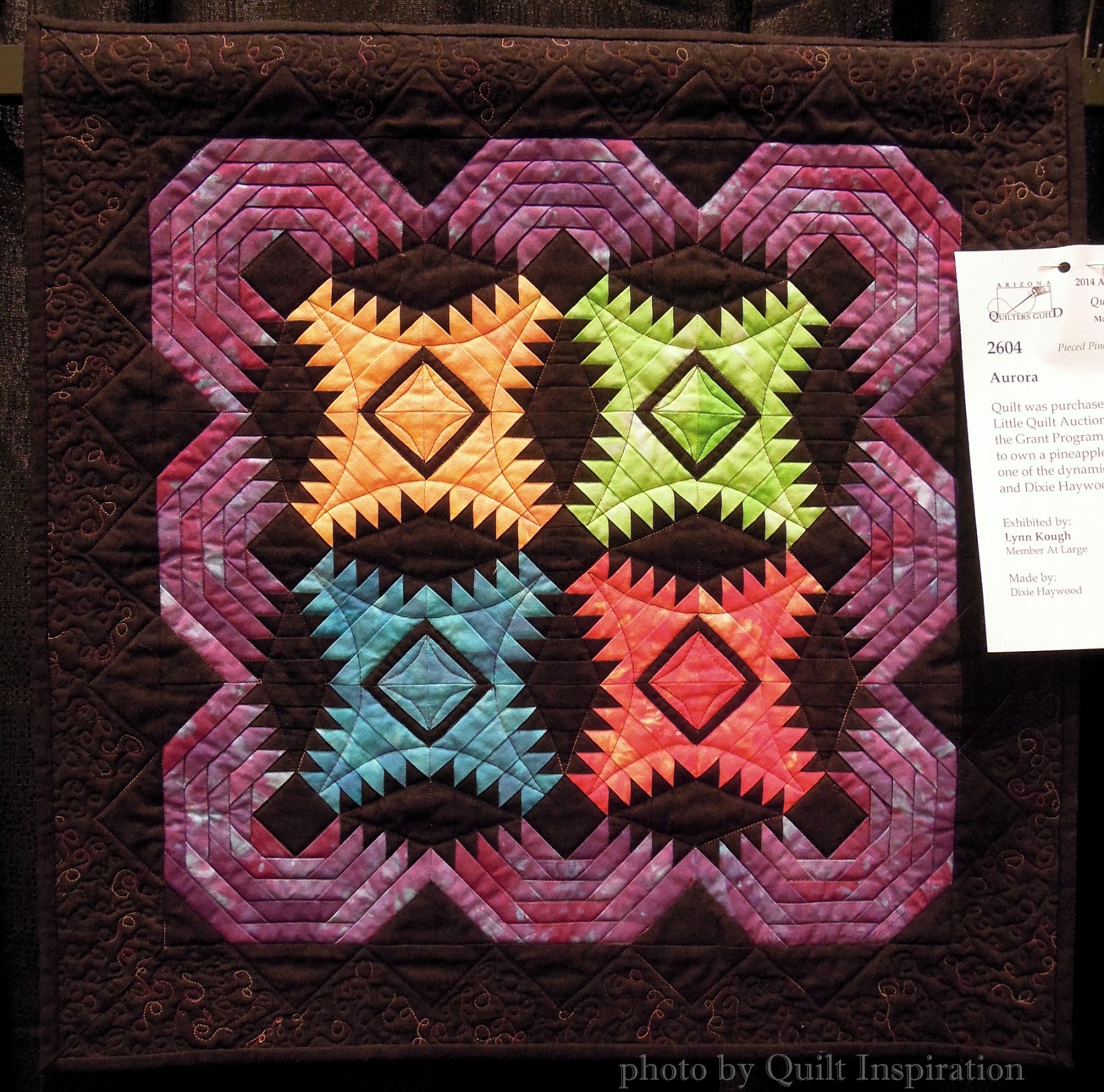 Quilt Inspiration Pineapple delight Pineapple log cabin quilts!