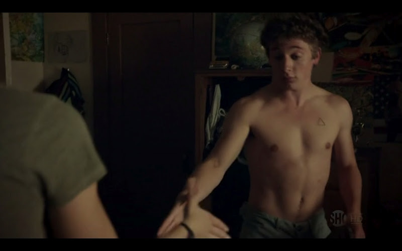 Shameless (US) 2x08 - Cameron Monaghan & Jeremy Allen White.