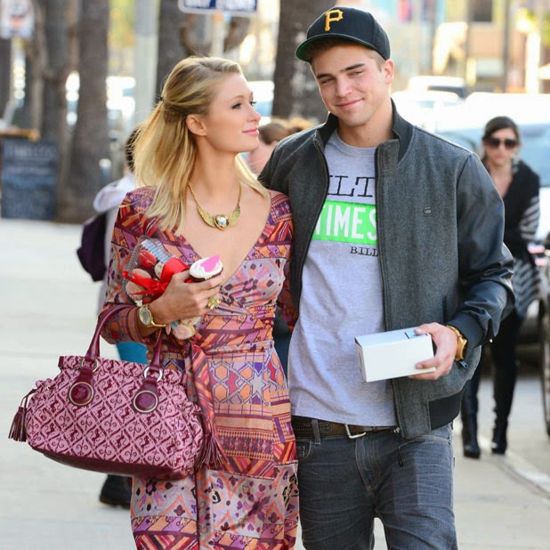 paris hilton lesbian video