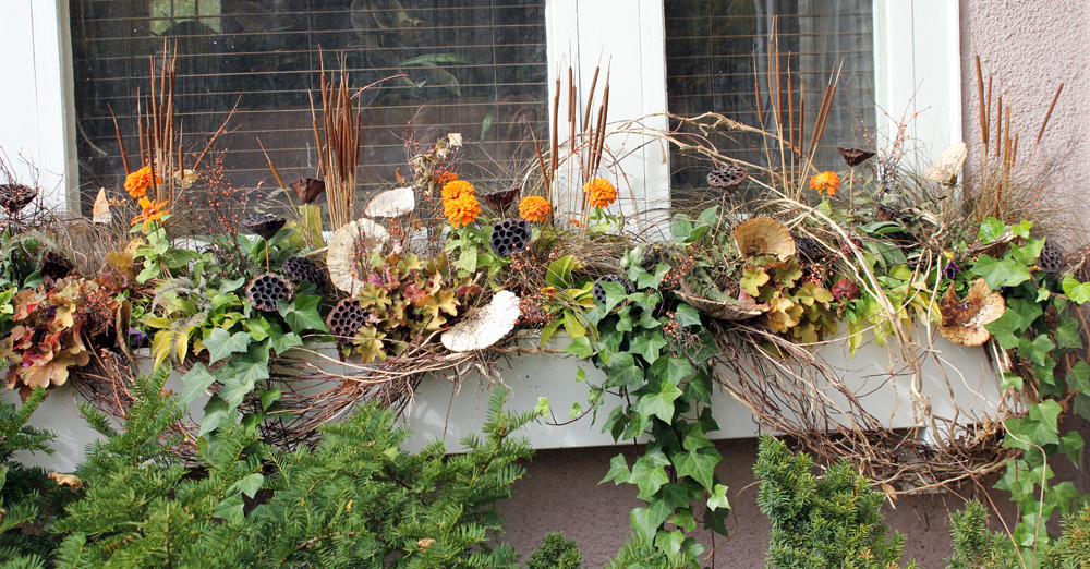 Outdoor+Fall+Planter+Ideas ... Bits and Pieces: End of the Tour...Bachman's 2012 Fall Ideas House