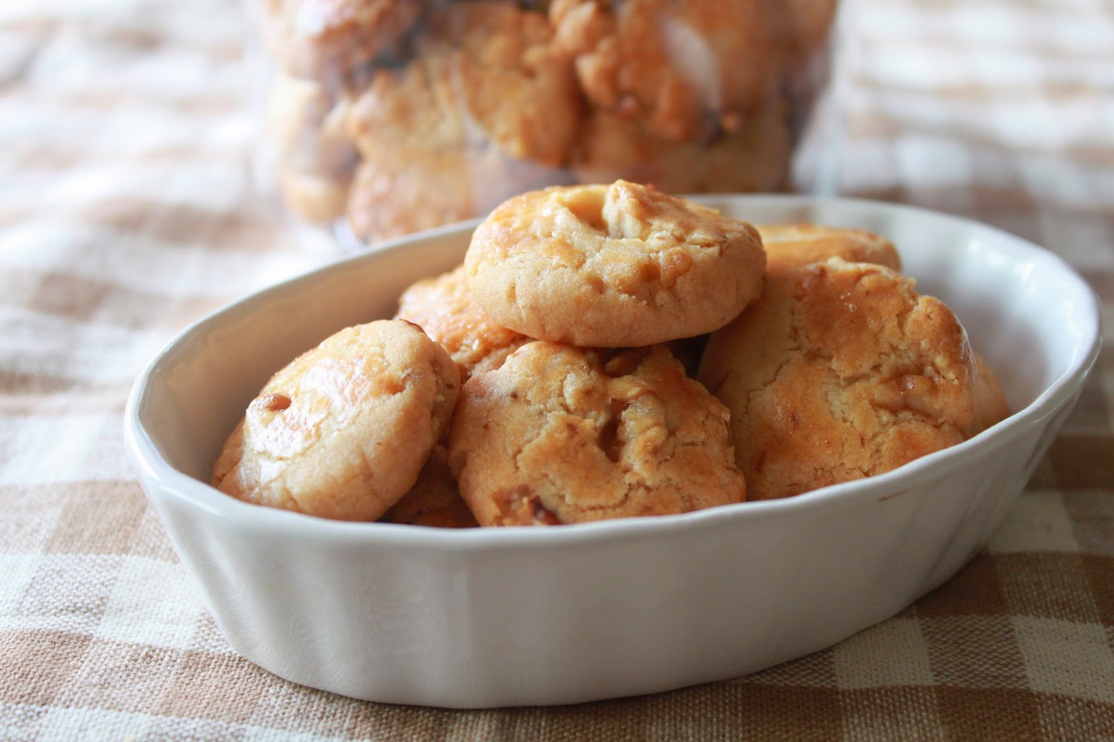 Wen's Delight Crispy Walnut Cookies