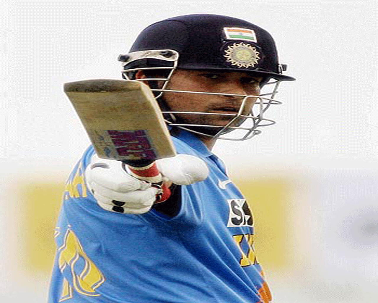 http://2.bp.blogspot.com/-nQ0fOfKOlWE/TkEULOzhyZI/AAAAAAAAGas/lK2BaP2MV_Q/s1600/photos-of-sachin-tendulkar3.gif