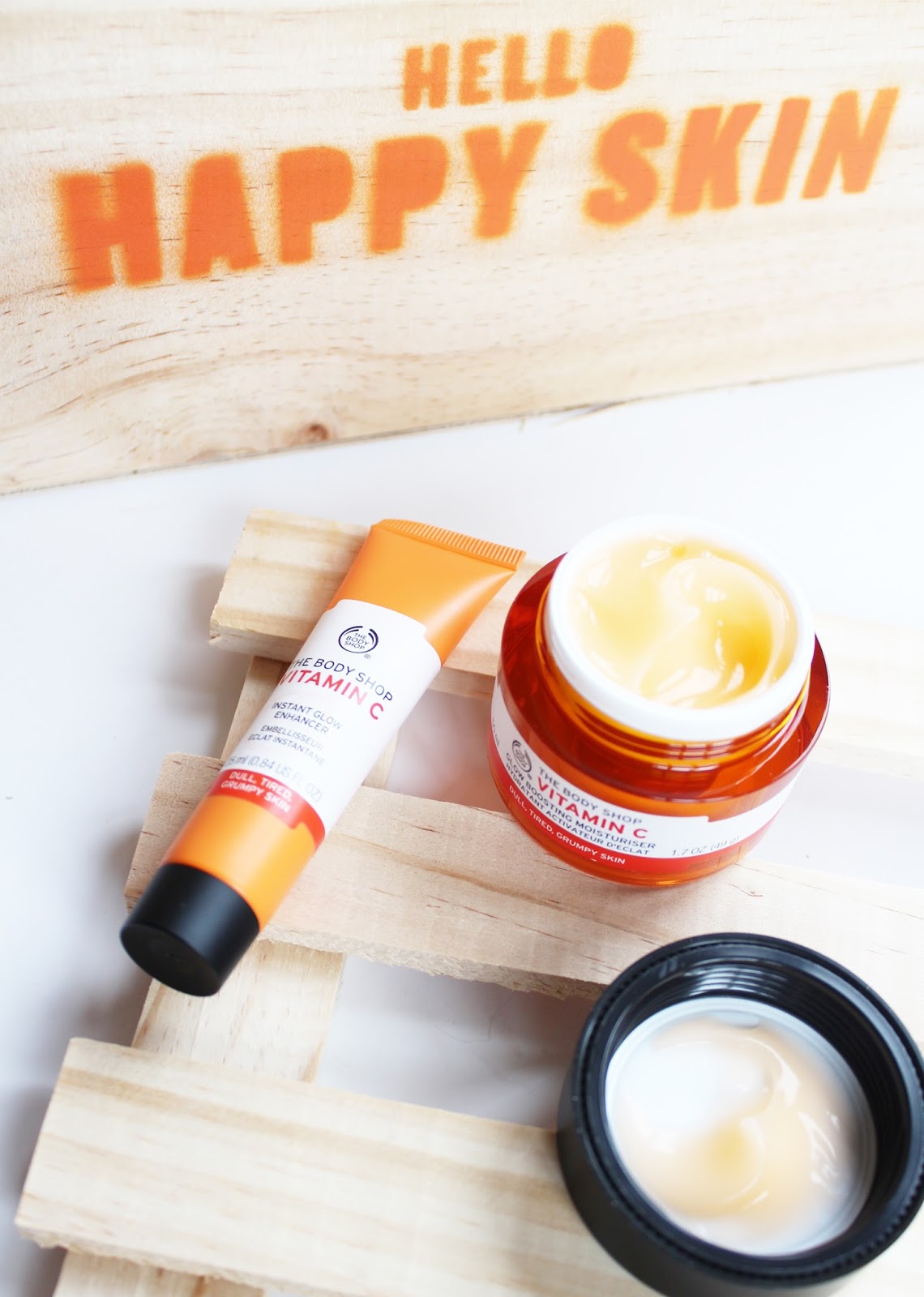 THE BODY SHOP Vitamin C Instant Glow Enhancer + Glow Boosting