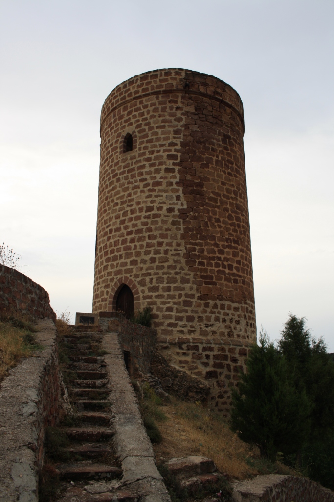Guadalajara paso a paso EL CASTILLO DE COBETA UN RECUERDO DEL PASADO…
