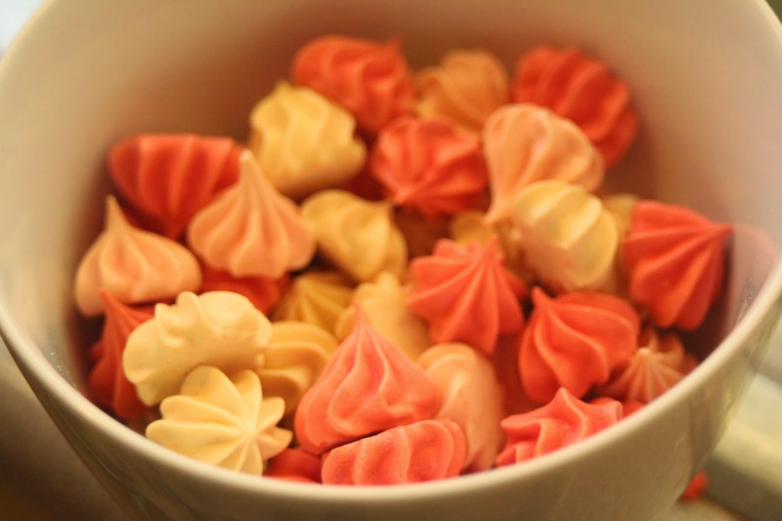 Julie Bakes Mini meringues