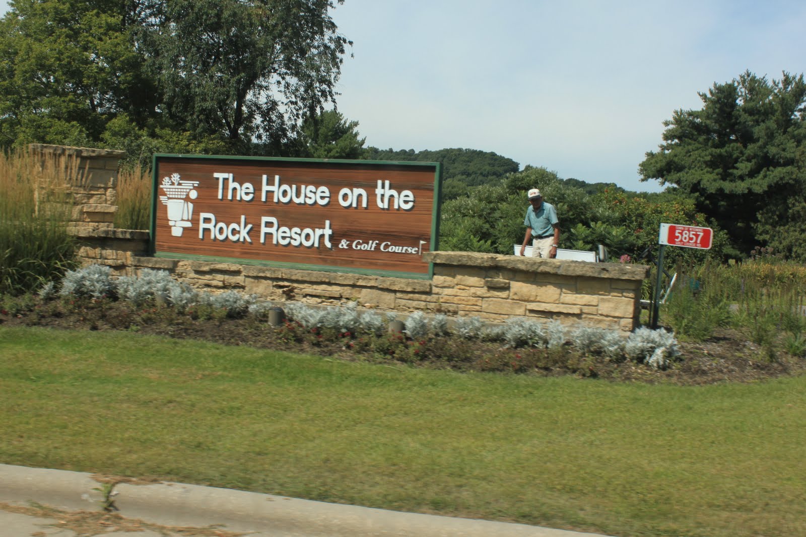 Mojoy Spring Green Course... the House on the Rock.
