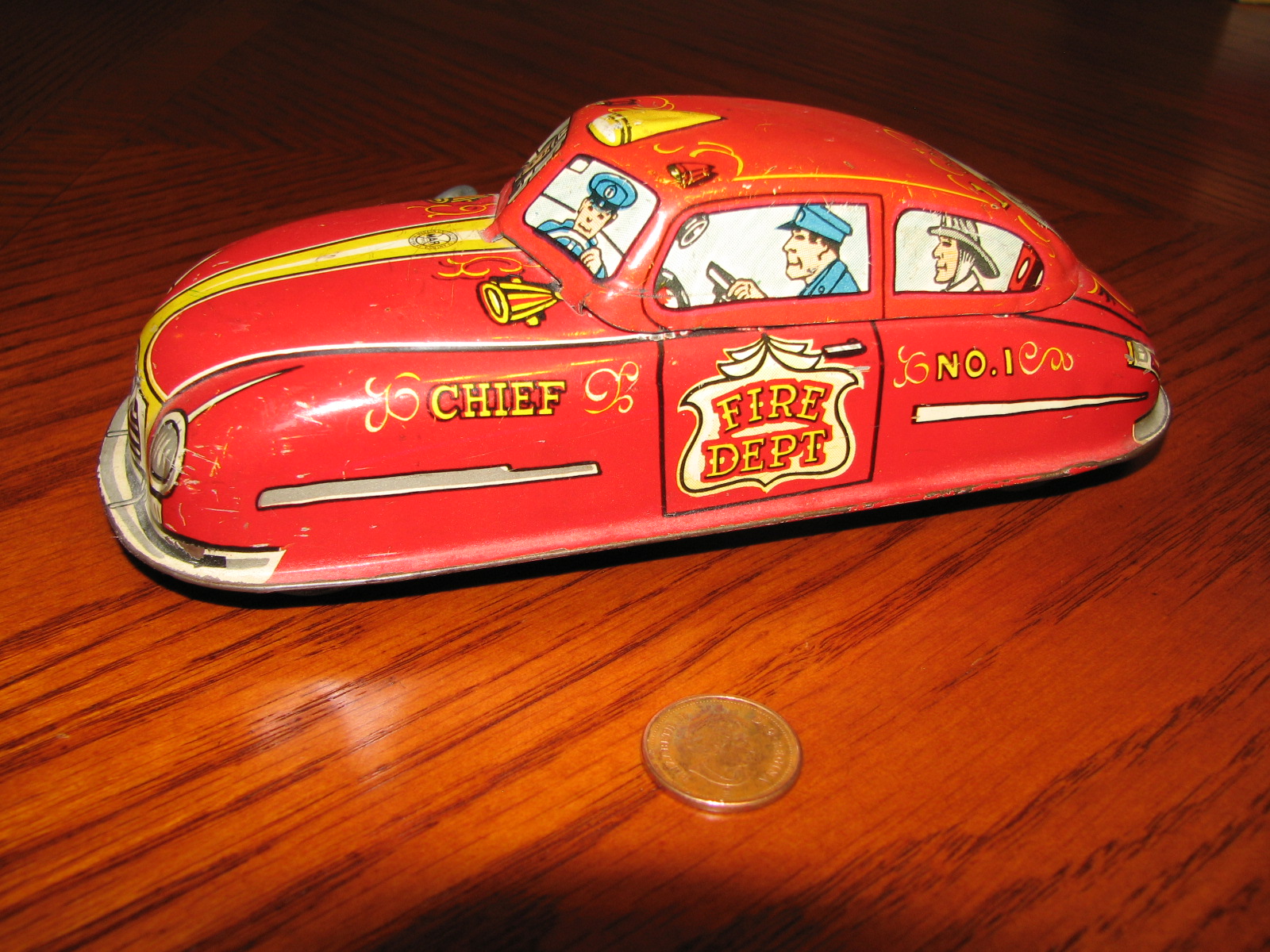Memories Of The Past: VINTAGE MARX FIRE DEPT WIND-UP TIN TOY CAR (1940'S)