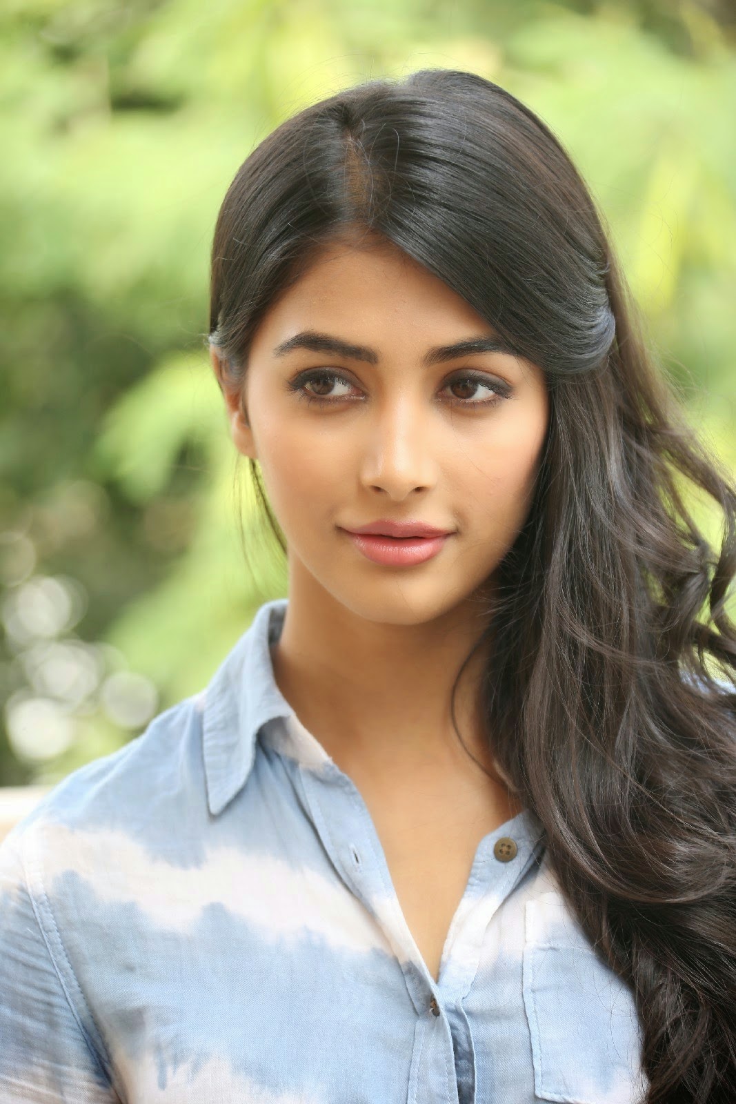 Pooja Hedge New Hot Stills - vTelugu