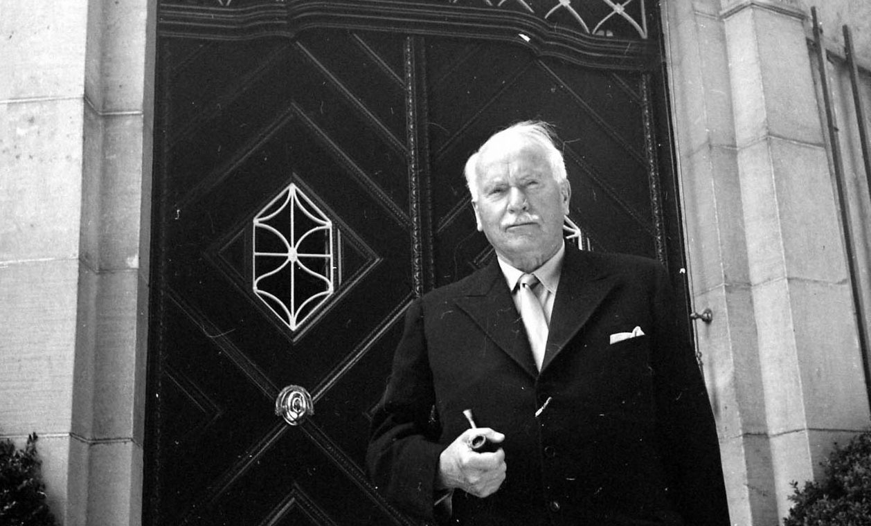 Historical Wallpapers Carl Jung (18751961)