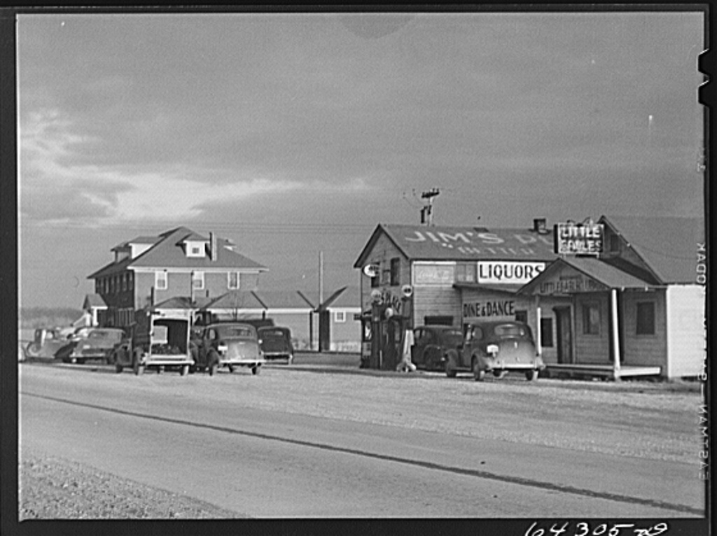 Black Amp White Photos Of Gas Stations In Usa 1930 S 1940