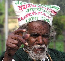 Wow, Pria Ini Membelah Gunung Di India! [ www.BlogApaAja.com ]
