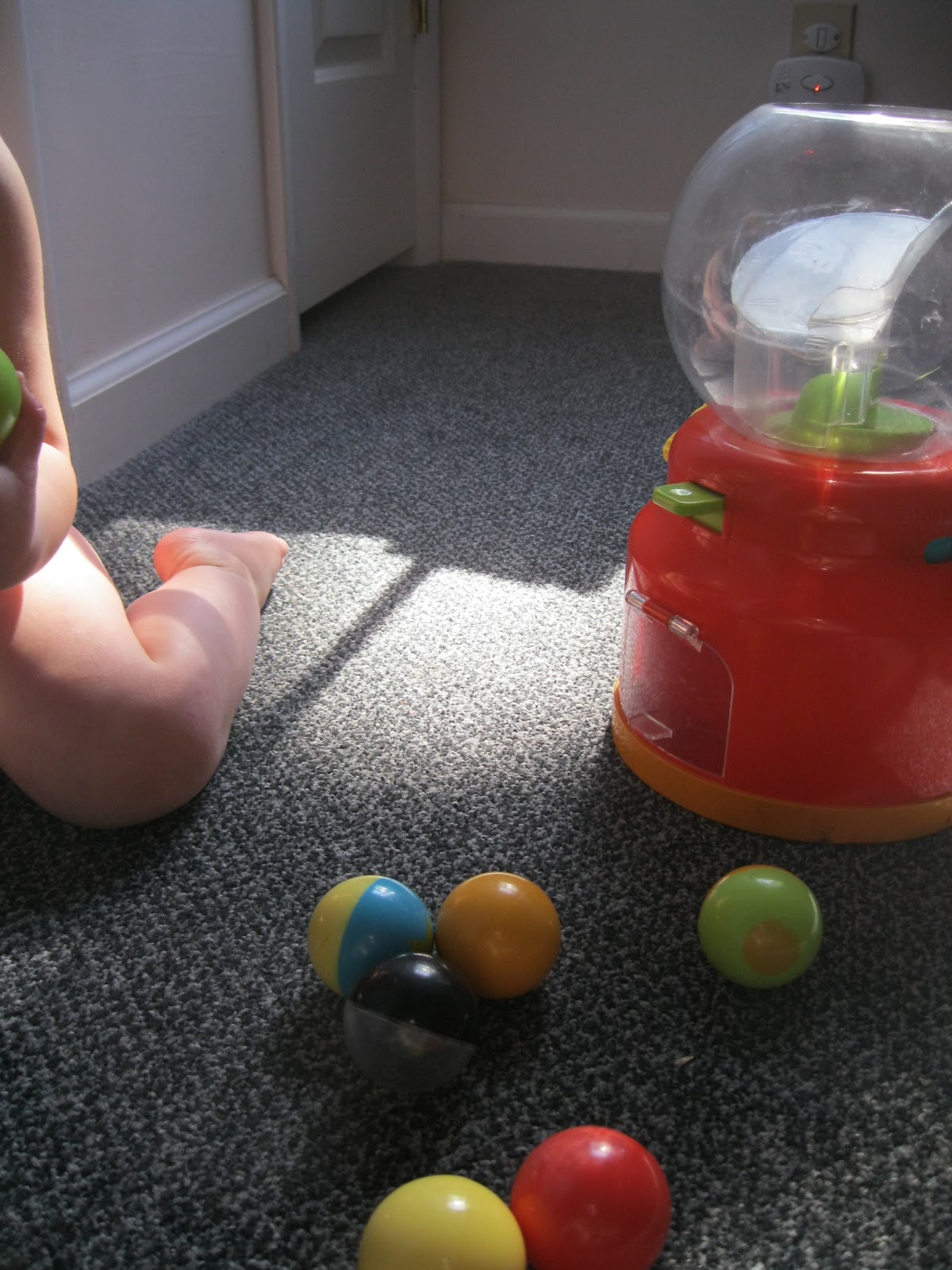 Montessori Messy Rotating Toys/Works Same Stuff, New Approach