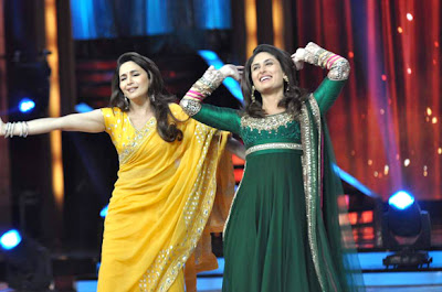 Madhuri & Kareena on the sets of Jhalak Dikhhla Jaa' for  'Heroine' promotion 