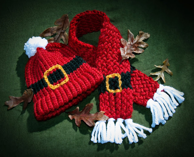 Loom Knitting by This Moment is Good!: LOOM KNIT SANTA SCARF & HAT