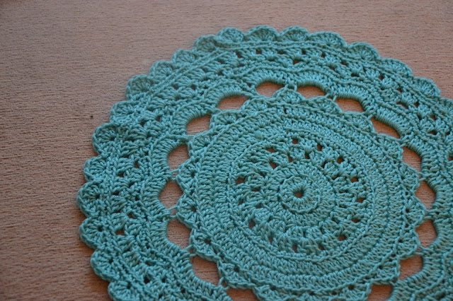 Tadpegs: Crochet A Circle Cushion With Free Pattern